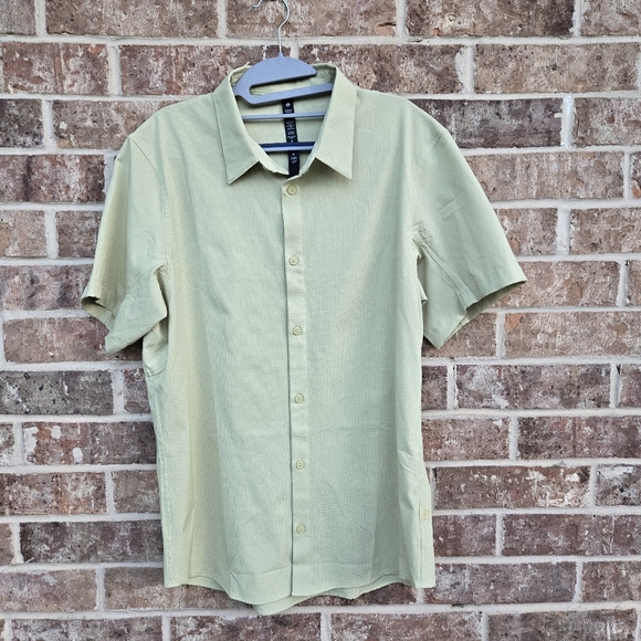 Lululemon Green Airing Easy Short-Sleeve Shirt Size L - Picture 2 of 4